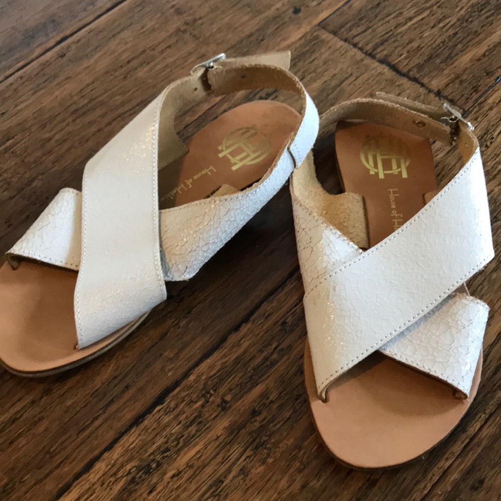 House of Harlow sandals
